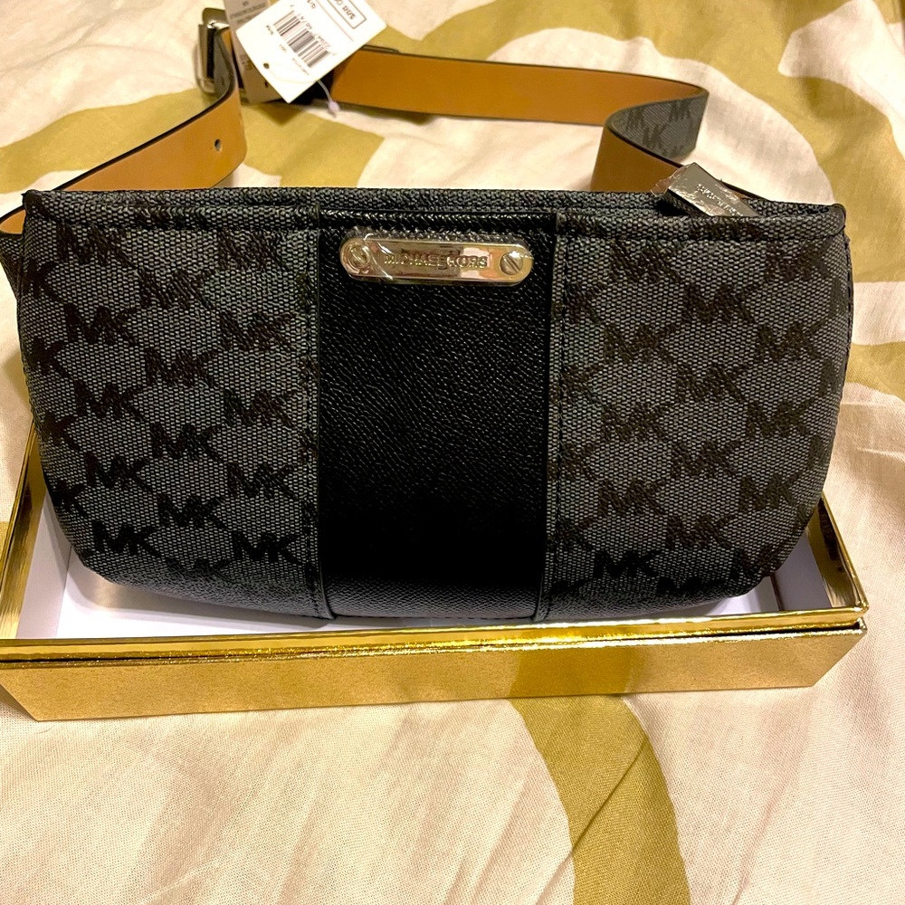 Michael Kors logo belt bag in small/medium